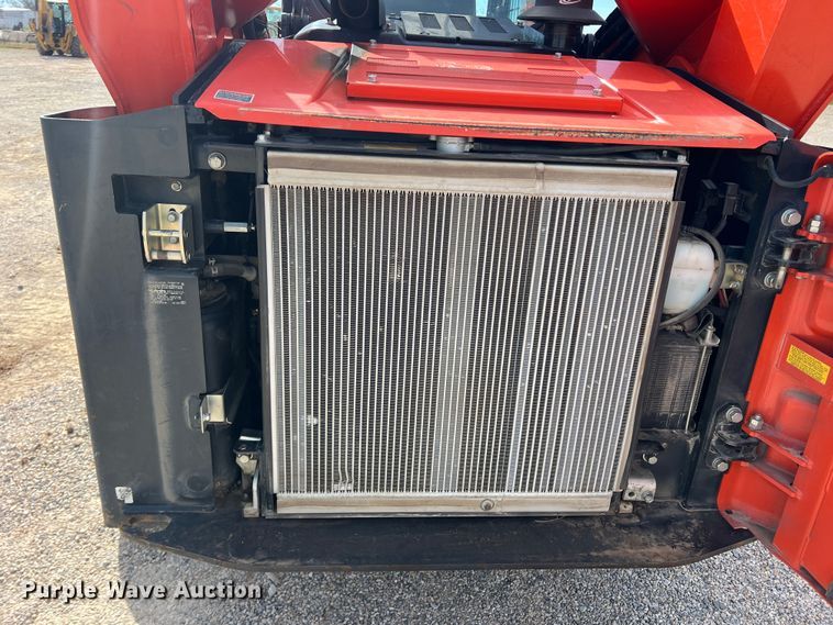 image for item JT9024 2021 Kubota  SVL95-2s tracked skid steer loader