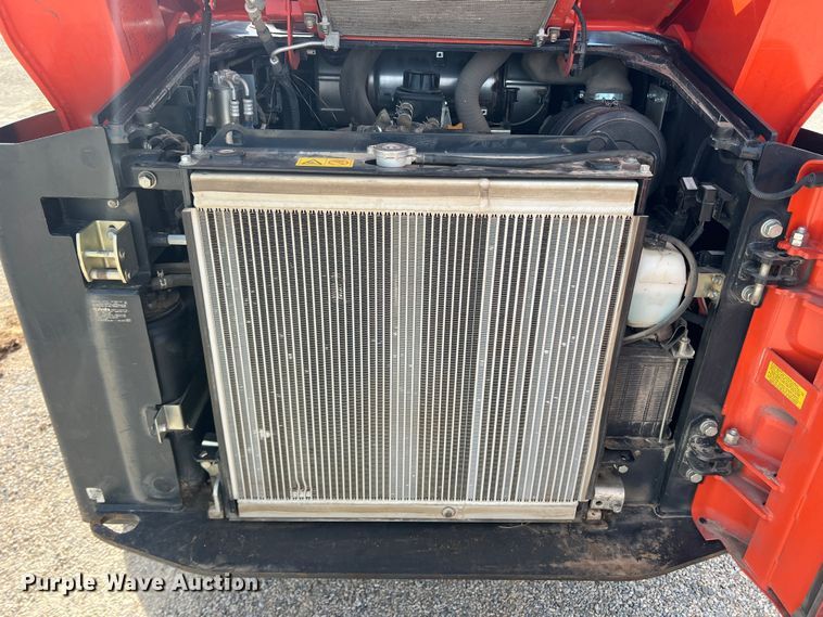 image for item JT9024 2021 Kubota  SVL95-2s tracked skid steer loader