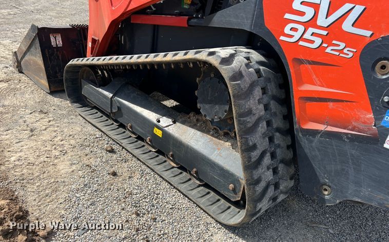 image for item JT9024 2021 Kubota  SVL95-2s tracked skid steer loader