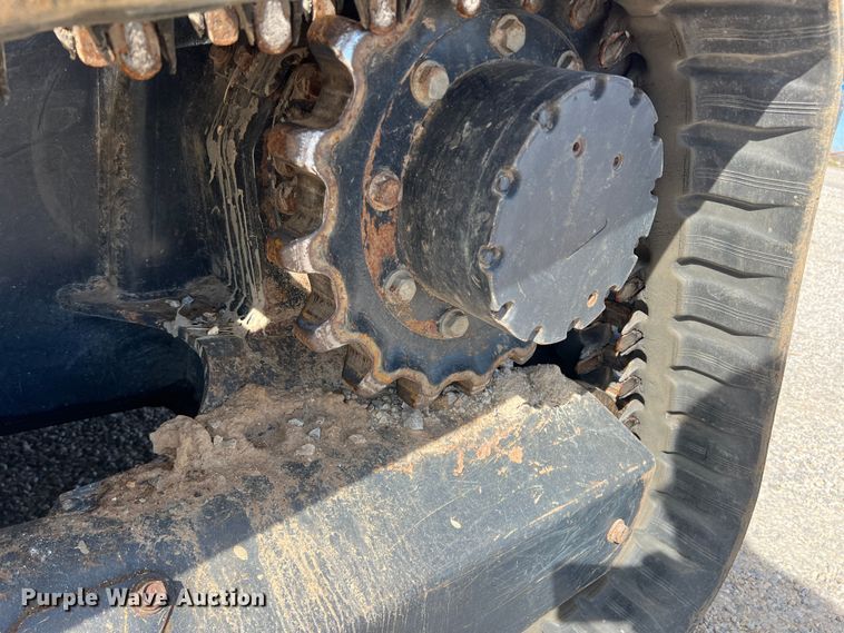 image for item JT9024 2021 Kubota  SVL95-2s tracked skid steer loader