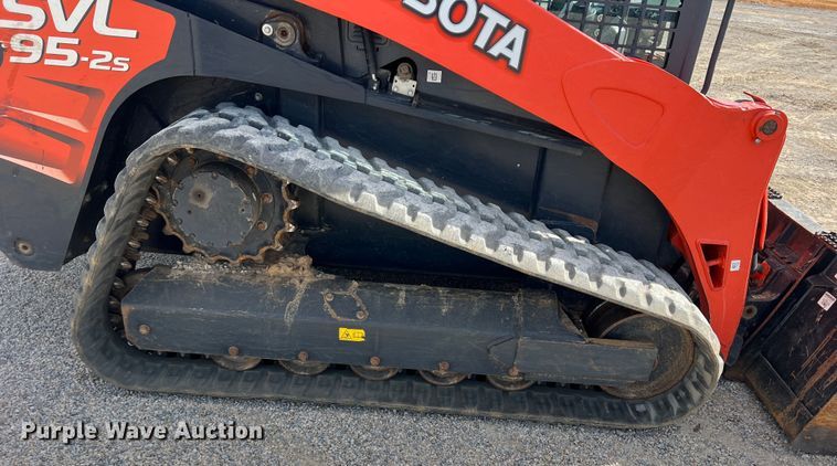 image for item JT9024 2021 Kubota  SVL95-2s tracked skid steer loader