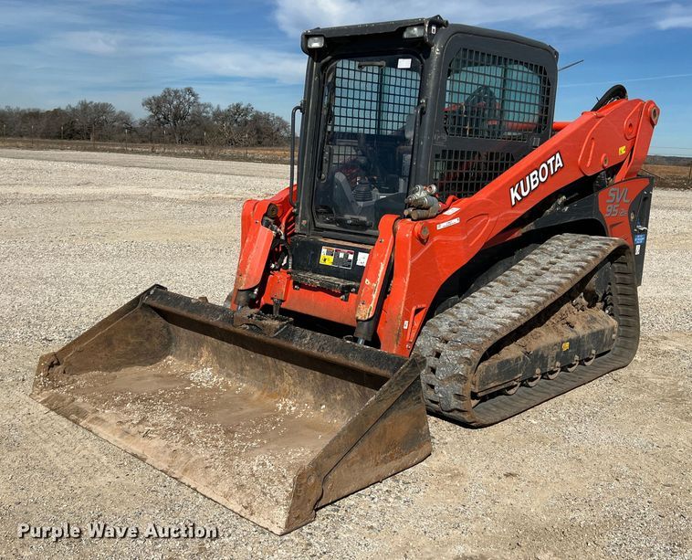 2021 Kubota SVL 952s tracked skid steer loader in Weatherford, TX