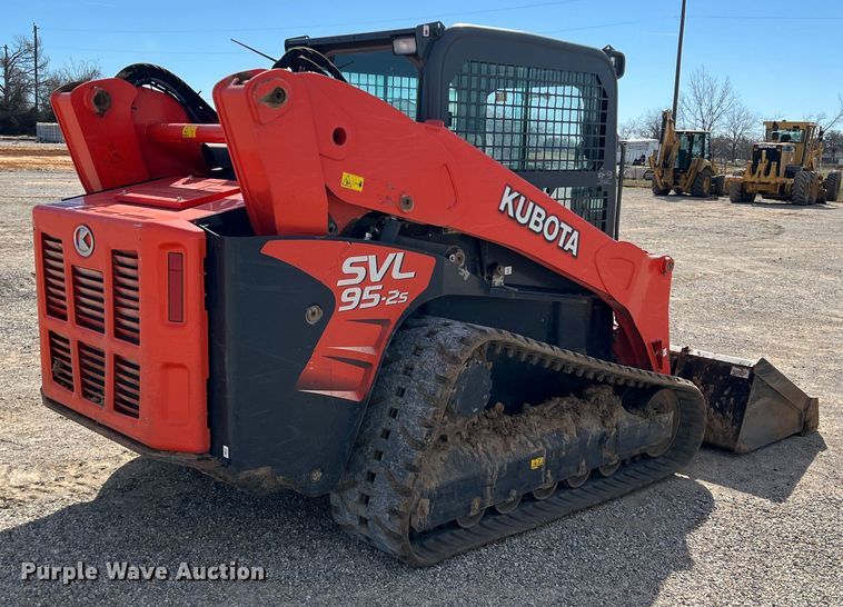 image for item JT9027 2021 Kubota SVL 95-2s tracked skid steer loader