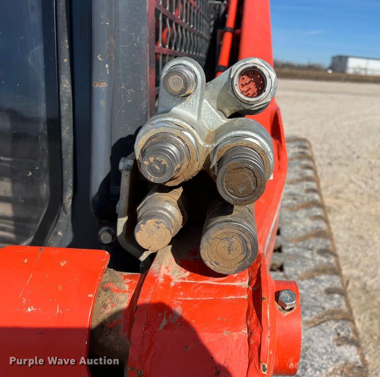 image for item JT9027 2021 Kubota SVL 95-2s tracked skid steer loader