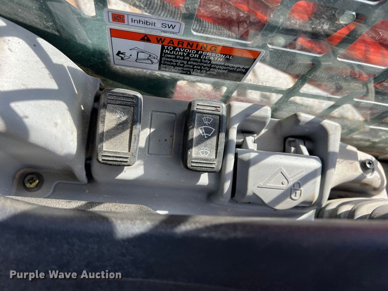 image for item JT9027 2021 Kubota SVL 95-2s tracked skid steer loader