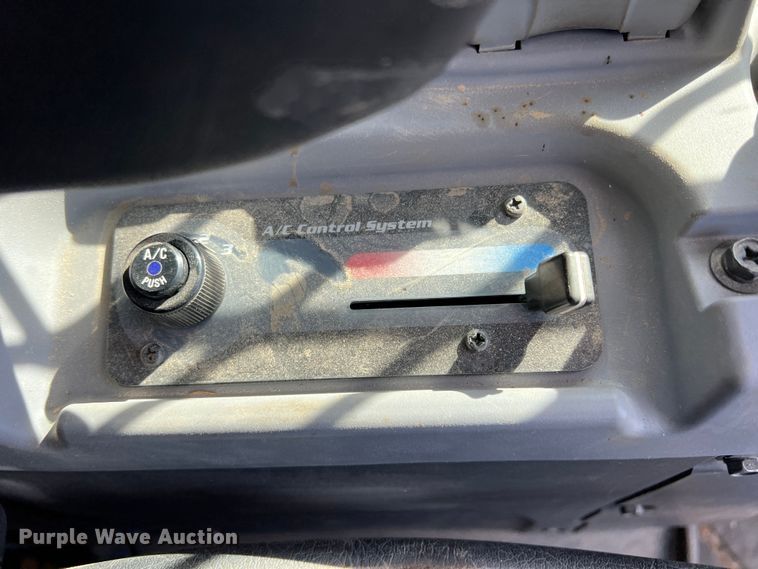 image for item JT9027 2021 Kubota SVL 95-2s tracked skid steer loader