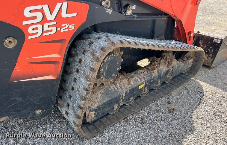 image for item JT9027 2021 Kubota SVL 95-2s tracked skid steer loader
