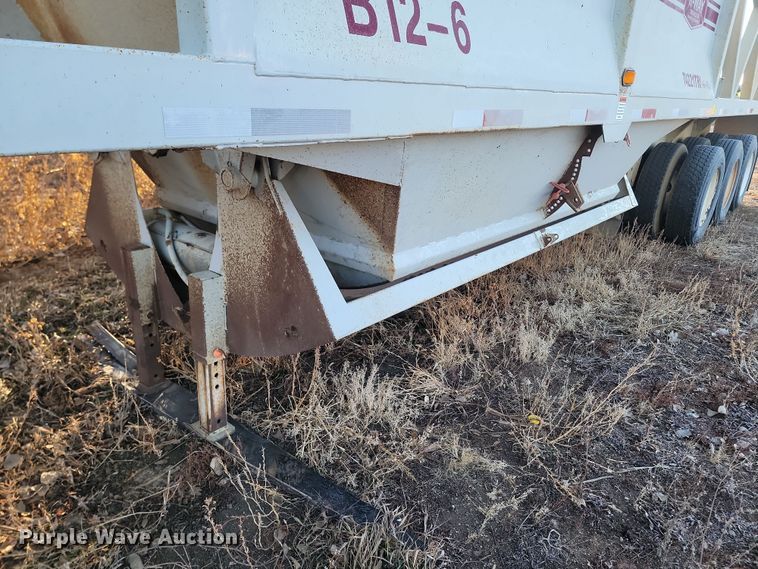 image for item KT9918 2012 Centerline Tank & Trailer MFG.  bottom dump trailer