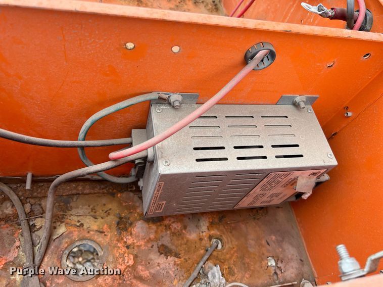 image for item KV9841 2011 Wanco WTMMB message board trailer