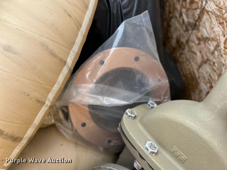 image for item KV9843 Milpaws bladder fuel tank