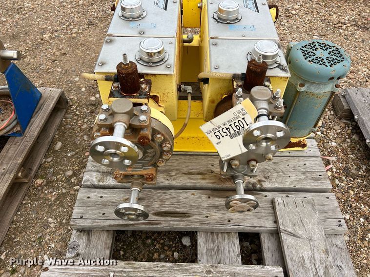 image for item KV9856 (3) pallets of pumps