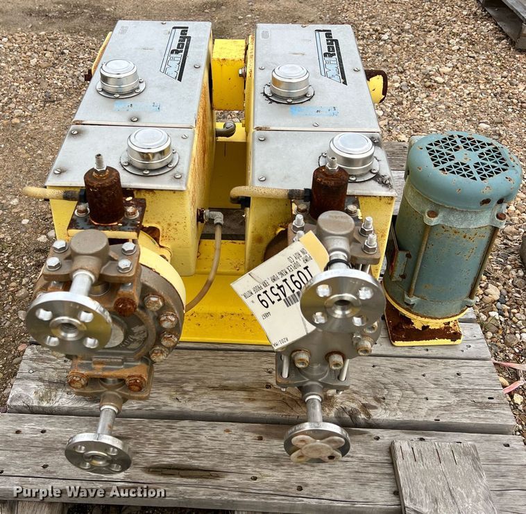 image for item KV9856 (3) pallets of pumps