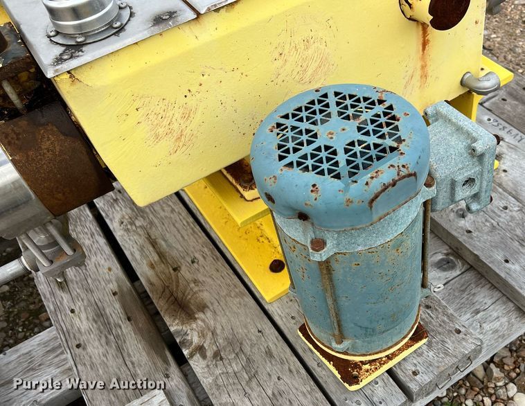 image for item KV9856 (3) pallets of pumps