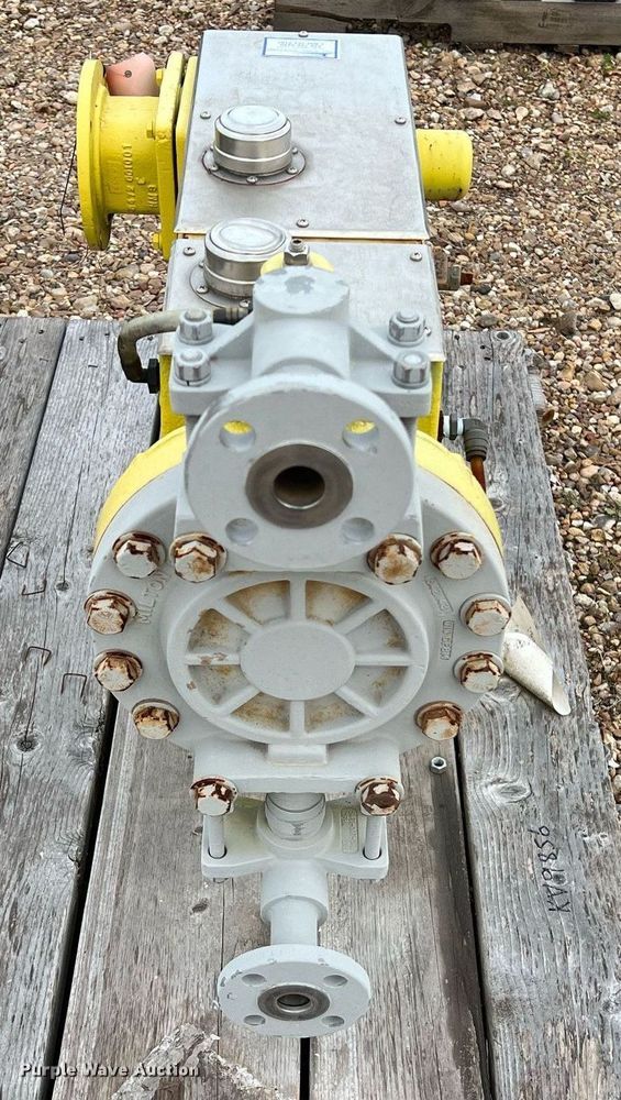 image for item KV9856 (3) pallets of pumps