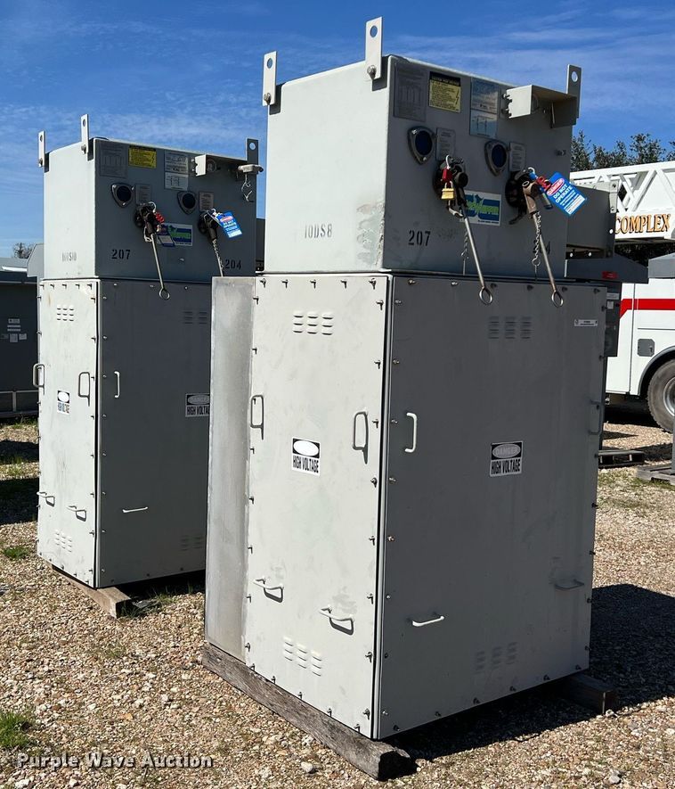 image for item KV9859 (2) 2008 Powell Loadbreak SF6 gas switches