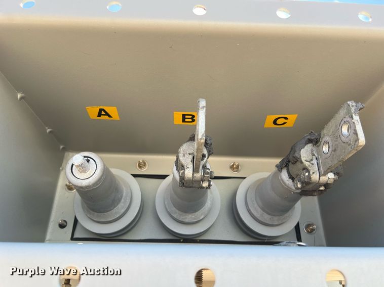 image for item KV9859 (2) 2008 Powell Loadbreak SF6 gas switches