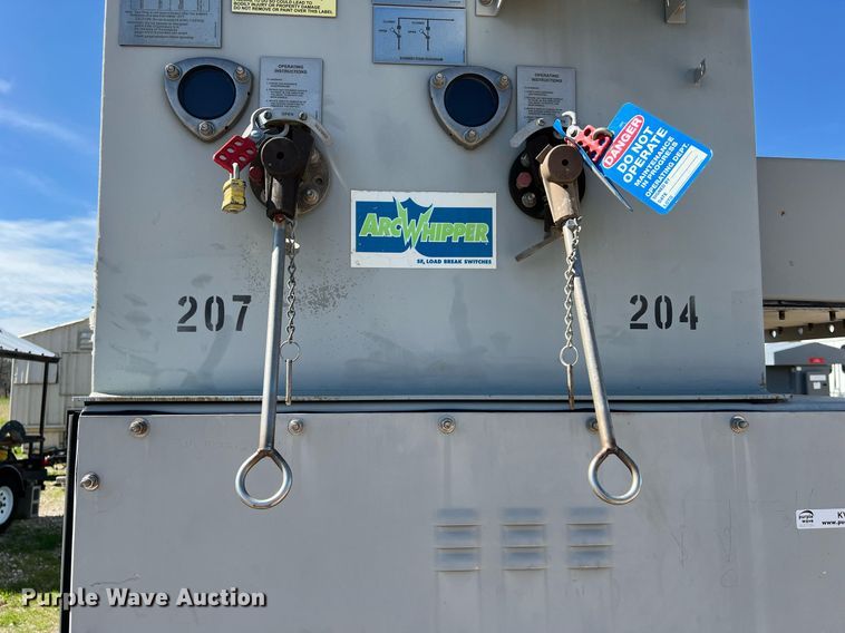 image for item KV9859 (2) 2008 Powell Loadbreak SF6 gas switches