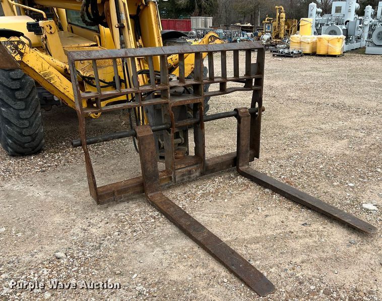 image for item KV9862 2004 Gehl DL10H telehandler