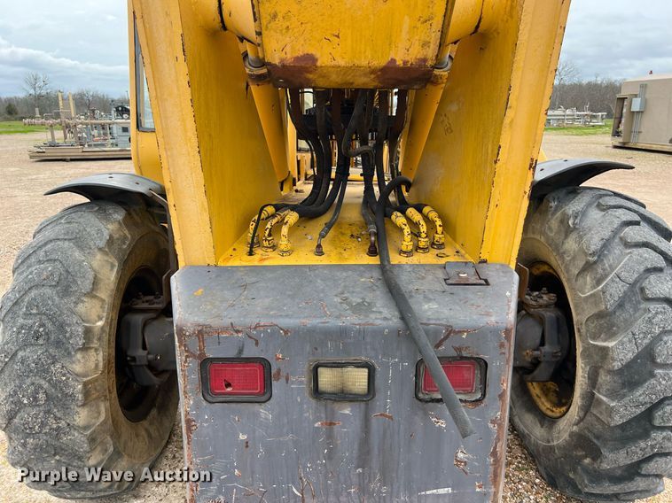 image for item KV9862 2004 Gehl DL10H telehandler