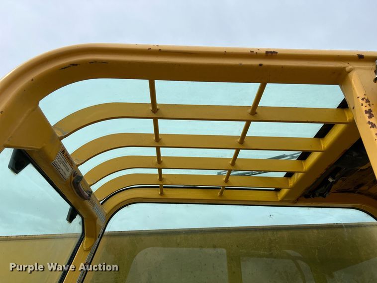 image for item KV9862 2004 Gehl DL10H telehandler