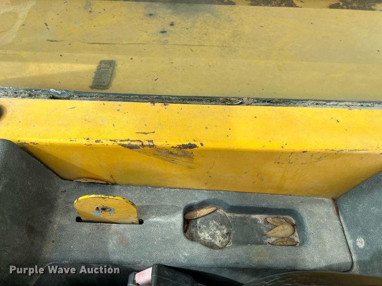 image for item KV9862 2004 Gehl DL10H telehandler