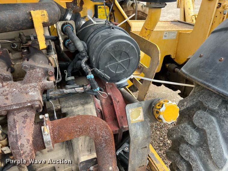 image for item KV9862 2004 Gehl DL10H telehandler