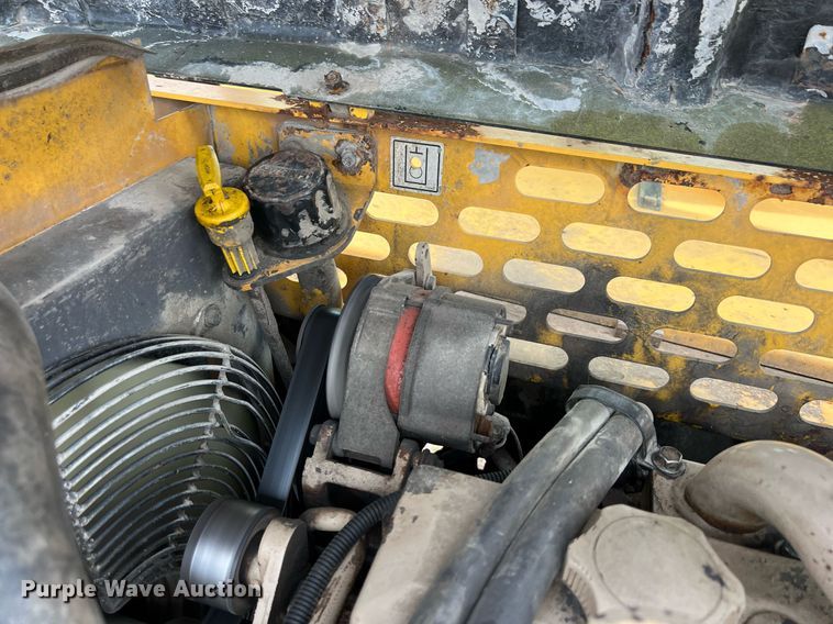 image for item KV9862 2004 Gehl DL10H telehandler