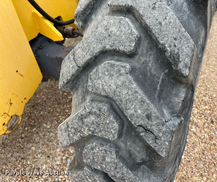 image for item KV9862 2004 Gehl DL10H telehandler