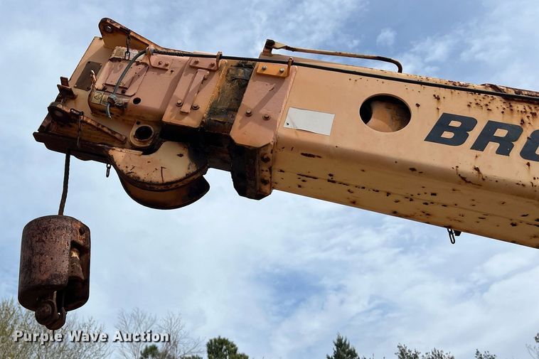 image for item KV9865 Broderson 10 80 2D crane