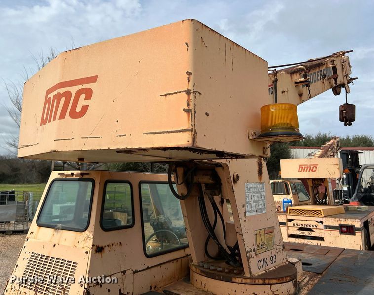 image for item KV9865 Broderson 10 80 2D crane