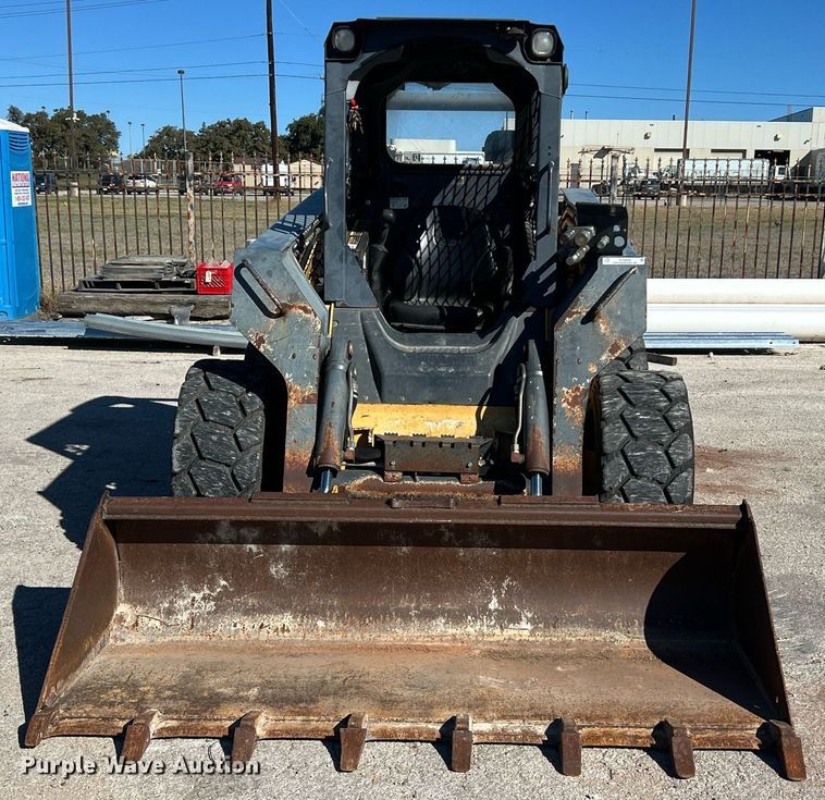 image for item KV9869 2012 John Deere 328D skid steer loader