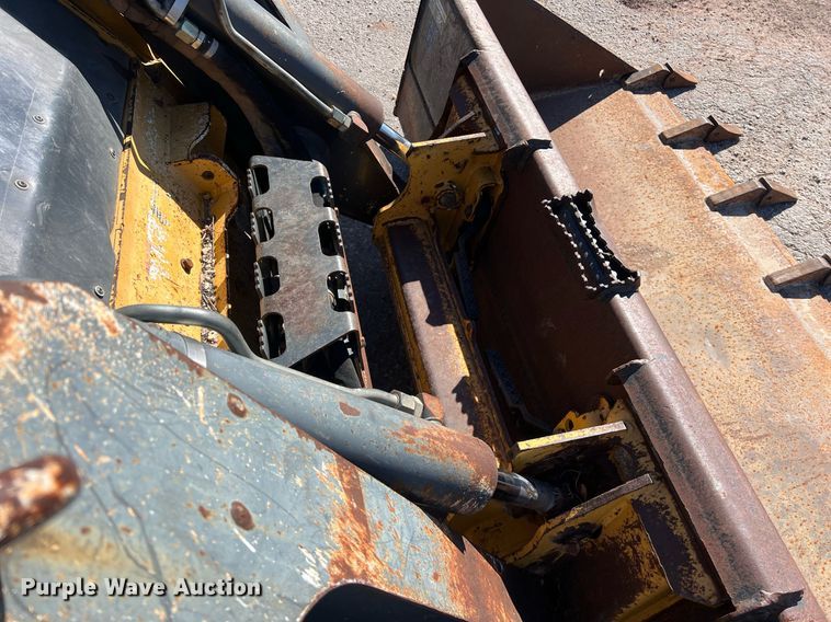 image for item KV9869 2012 John Deere 328D skid steer loader