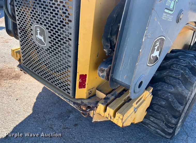 image for item KV9869 2012 John Deere 328D skid steer loader
