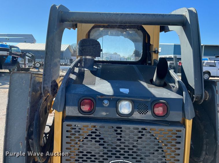 image for item KV9869 2012 John Deere 328D skid steer loader