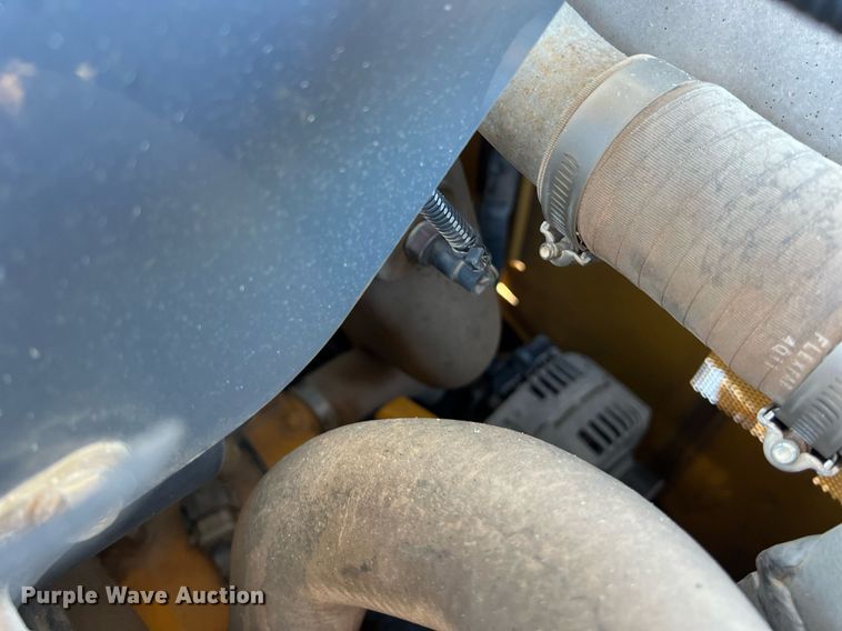 image for item KV9869 2012 John Deere 328D skid steer loader