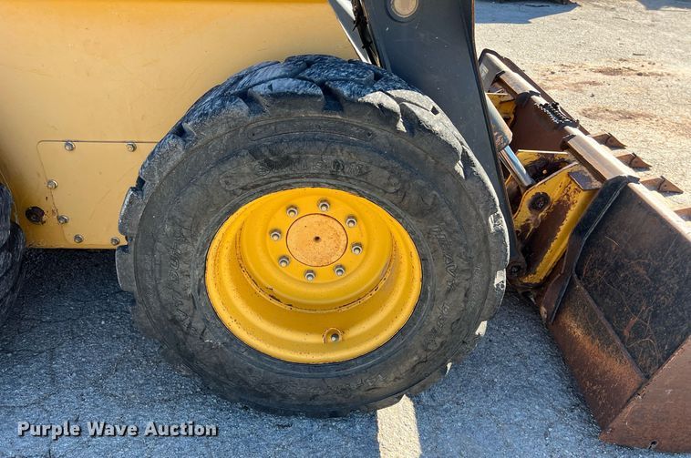 image for item KV9869 2012 John Deere 328D skid steer loader