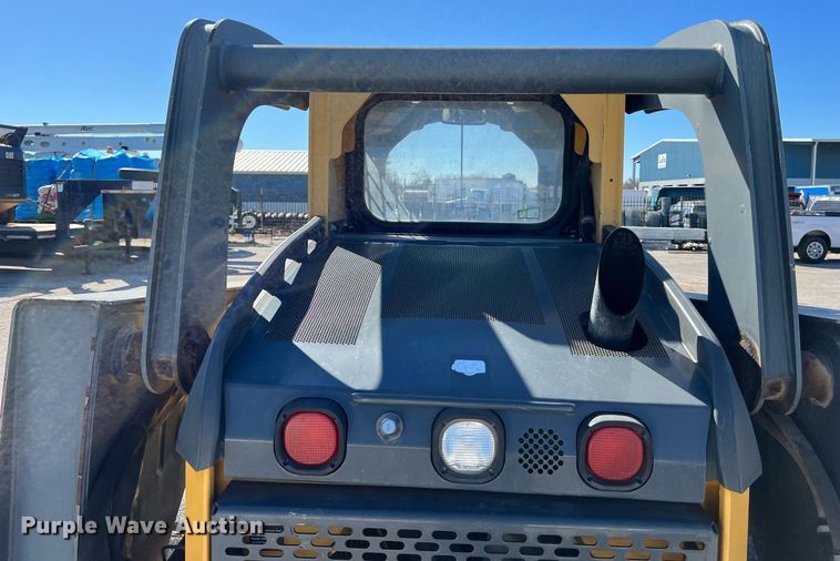 image for item KV9870 2012 John Deere 328D skid steer loader