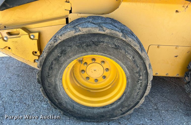 image for item KV9870 2012 John Deere 328D skid steer loader