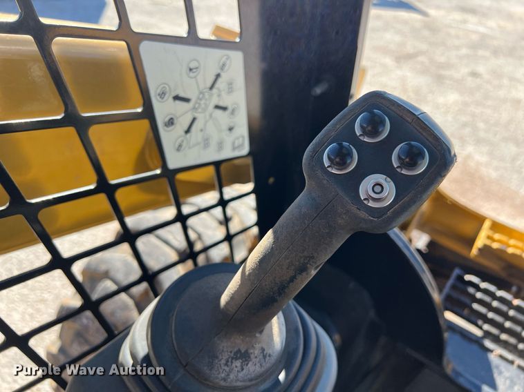 image for item KV9871 2016 Caterpillar 262D skid steer loader