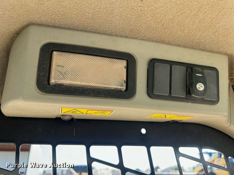 image for item KV9871 2016 Caterpillar 262D skid steer loader