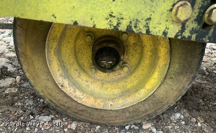 image for item KX9789 2010 Toro Ultra Buggy concrete buggy 