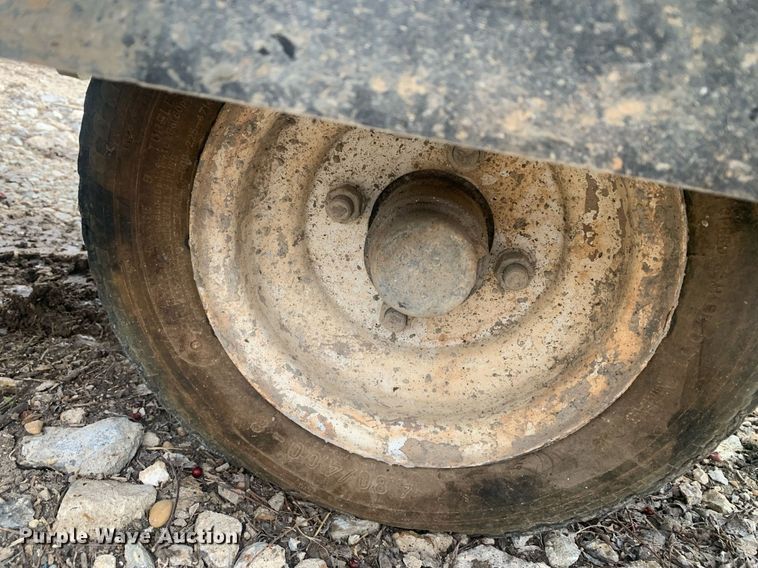 image for item KX9789 2010 Toro Ultra Buggy concrete buggy 