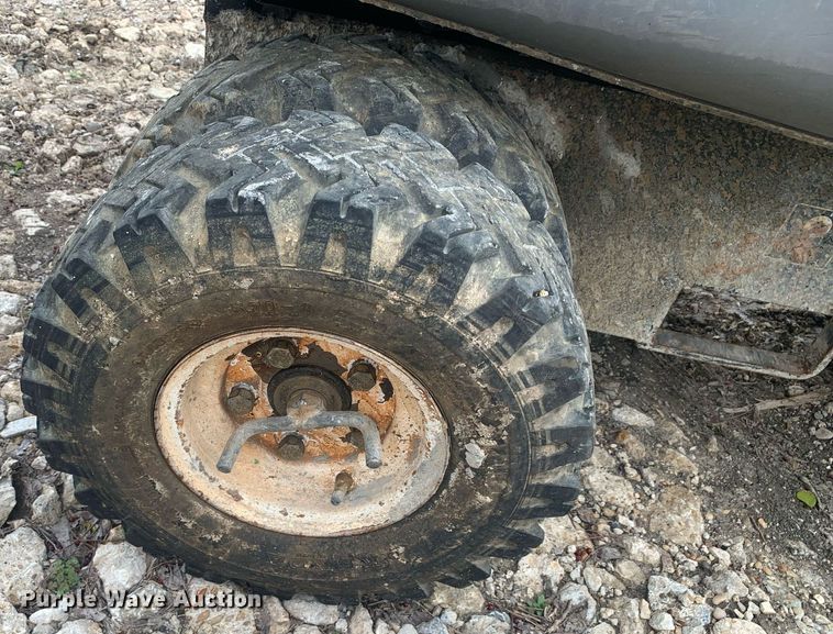 image for item KX9789 2010 Toro Ultra Buggy concrete buggy 