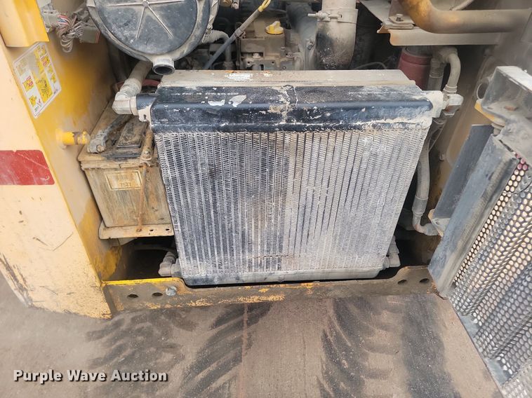 image for item LA9625 2004 Gehl 4840 skid steer loader