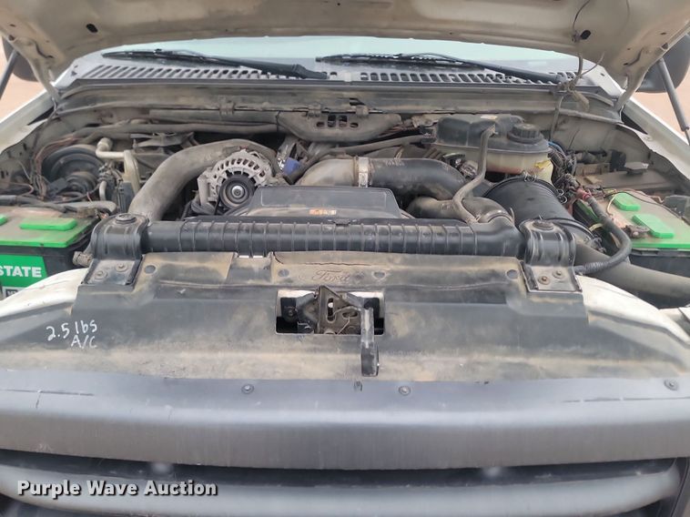 image for item LA9627 2004 Ford  F550 SuperCab flatbed truck