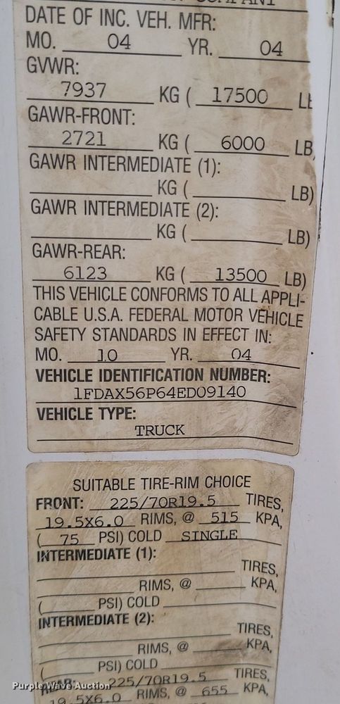 image for item LA9627 2004 Ford  F550 SuperCab flatbed truck