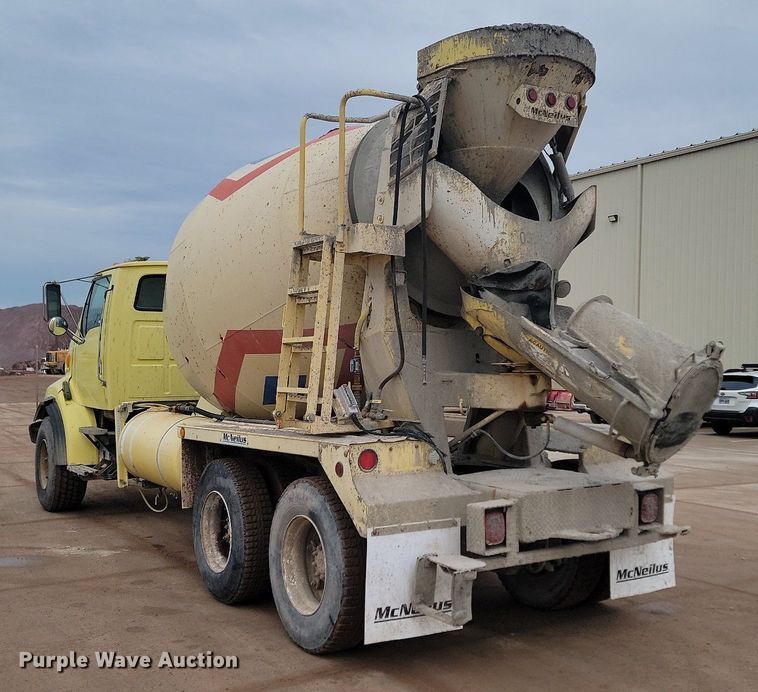 image for item LA9631 1998 Ford S86 ready mix truck