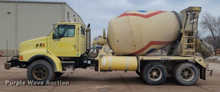 image for item LA9631 1998 Ford S86 ready mix truck