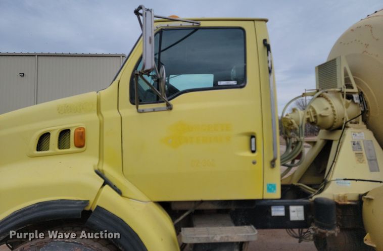 image for item LA9631 1998 Ford S86 ready mix truck