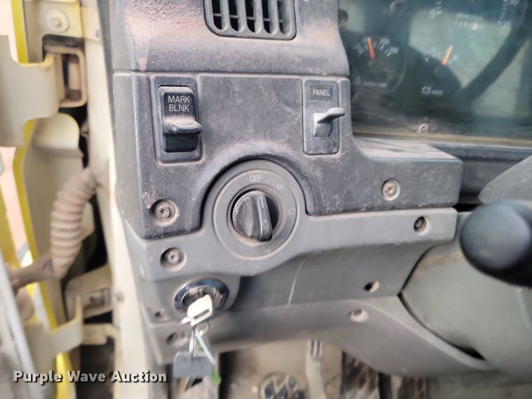 image for item LA9631 1998 Ford S86 ready mix truck